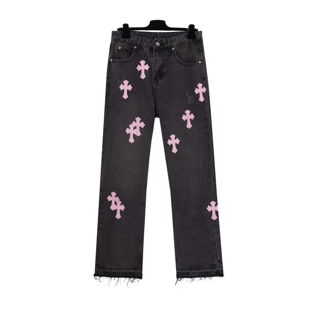 P206 [Next day] Chrome Heart cross patchwork leather jeans Top heavy washing process Calfskin laser cut cross Distressed silver hardware Straight version slimming the upper body High-end customized version Official guide price: ***** Color: Black patchwork pink Size: 28 30 32 34 (s-XL) Detailed sizes can be found in Figure 9
